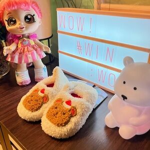 Cozy White Kids Slippers with Bear Design unisex
